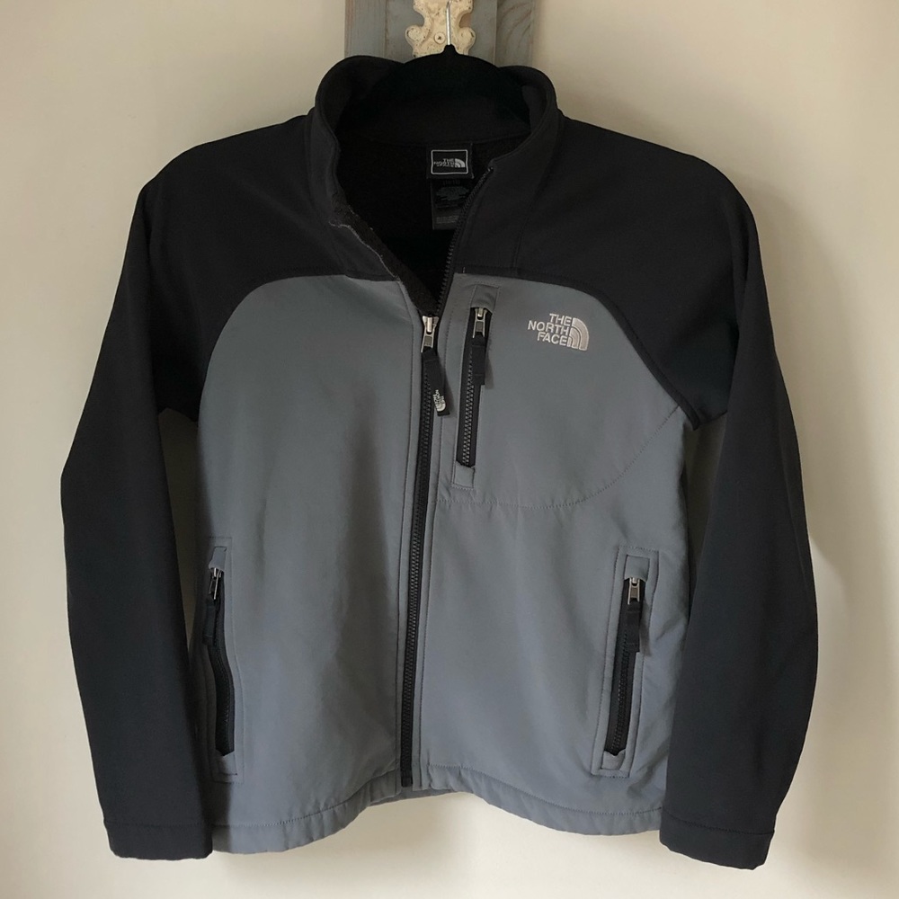 North Face boys medium weight jacket